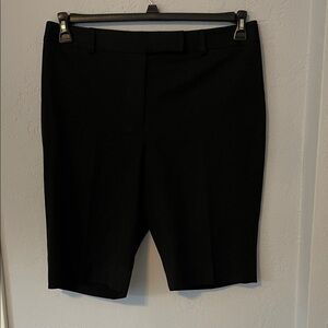 Ellen Tracy Black Tailored Bermuda Shorts